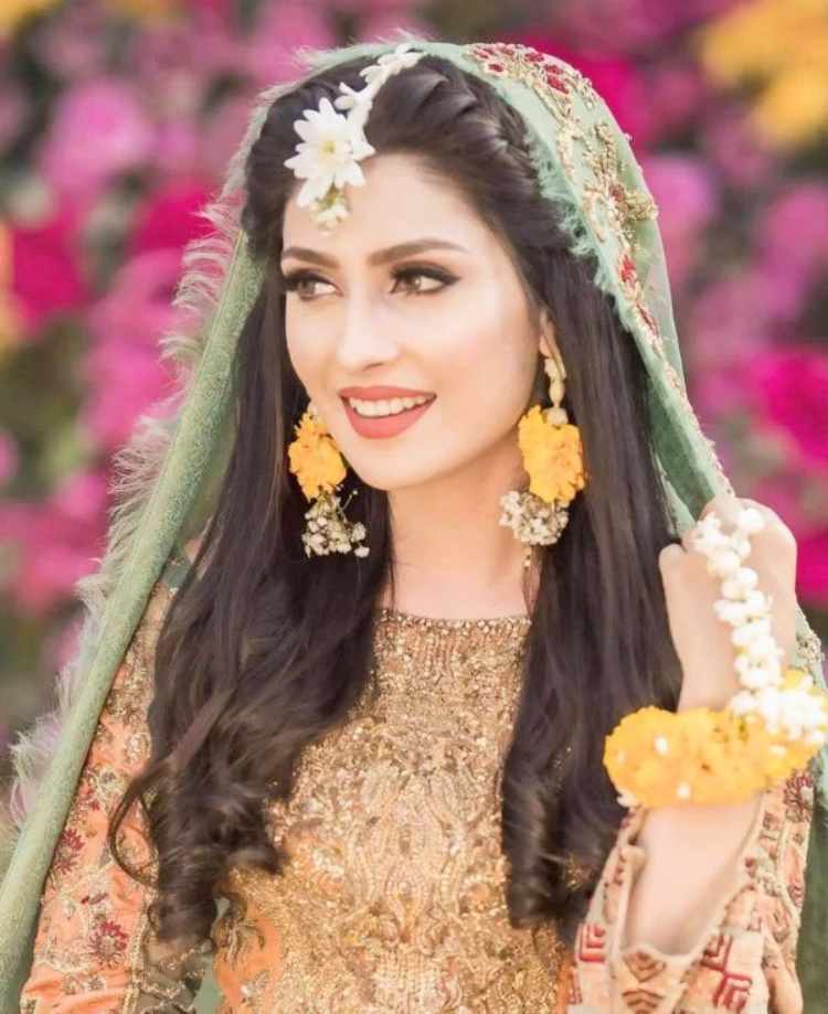 Ayeza Khan