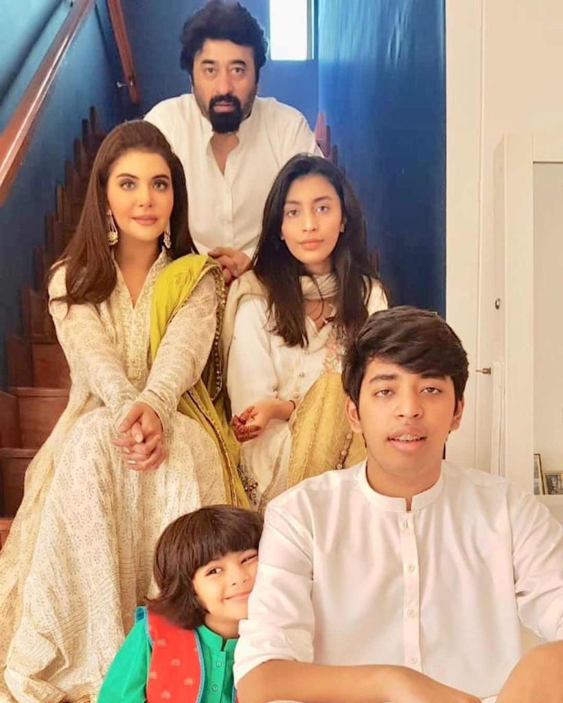 nida-yasir with Family